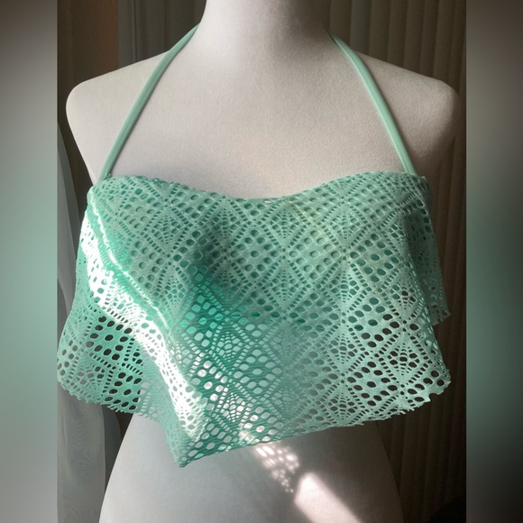 Hot Water Blue Glacier Ruffle Cutout Convertible Strap Bandue Bikini Top S EUC - Picture 10 of 16